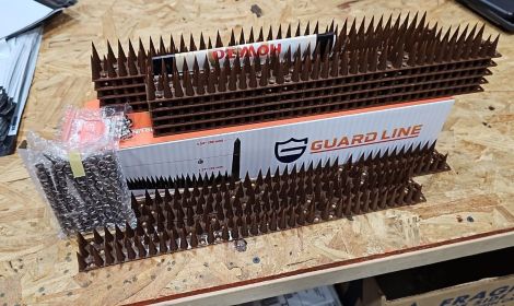 BIRD DETERRENT SPIKES FOR SMALL BIRDS SQUIRRELS And CATS